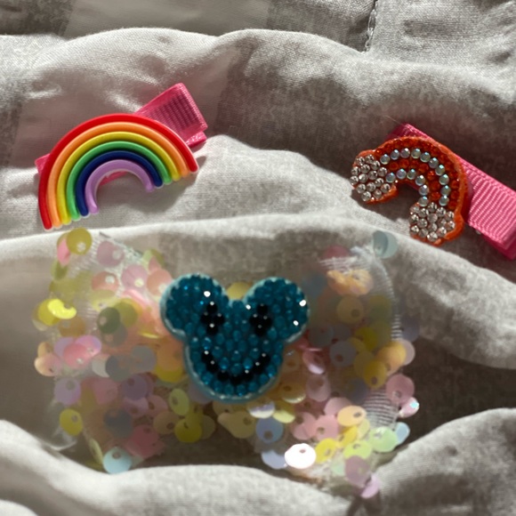 5/$20 Hair clips - Picture 5 of 6